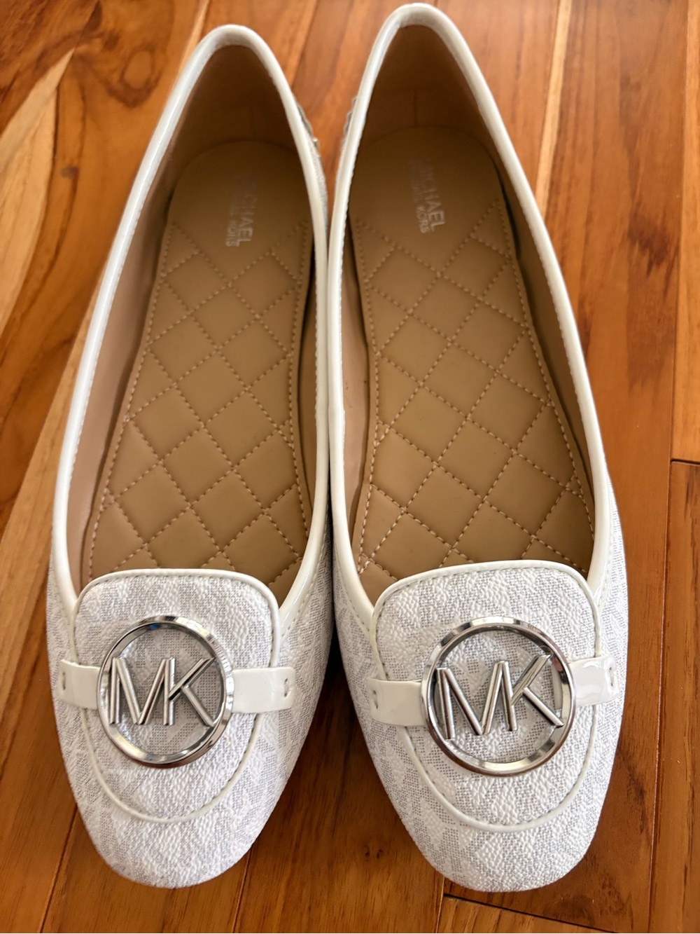 Michael Kors Womens Lillie Flats Shoes Moccasins White Size 9M - Picture 3 of 5